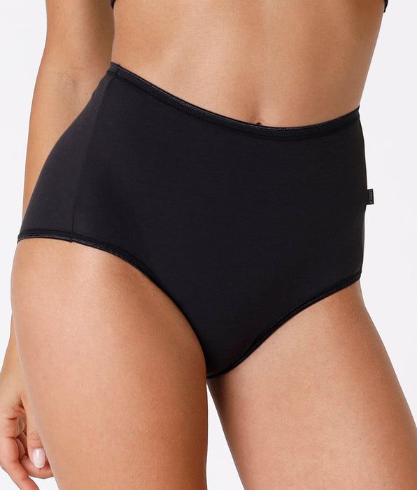 Lovable Lovely maxi briefs, black in soft cotton