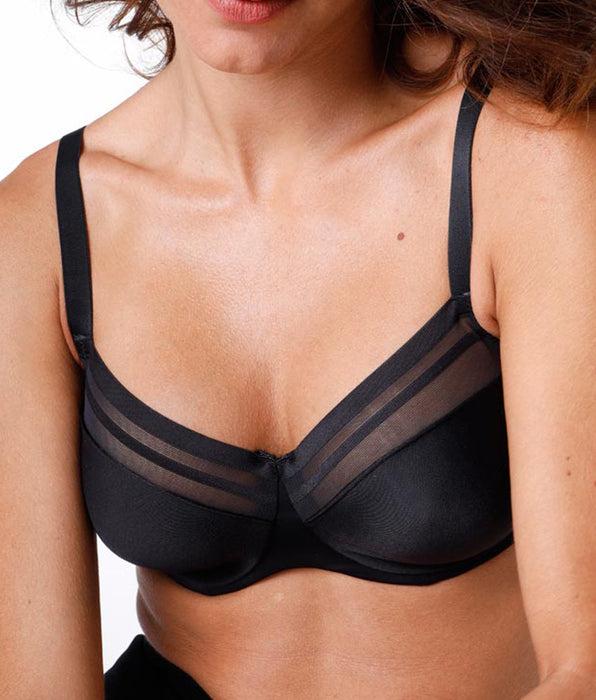 Lovable Generous New Fit underwired bra without padding, black, microfiber. High support and invisibility.