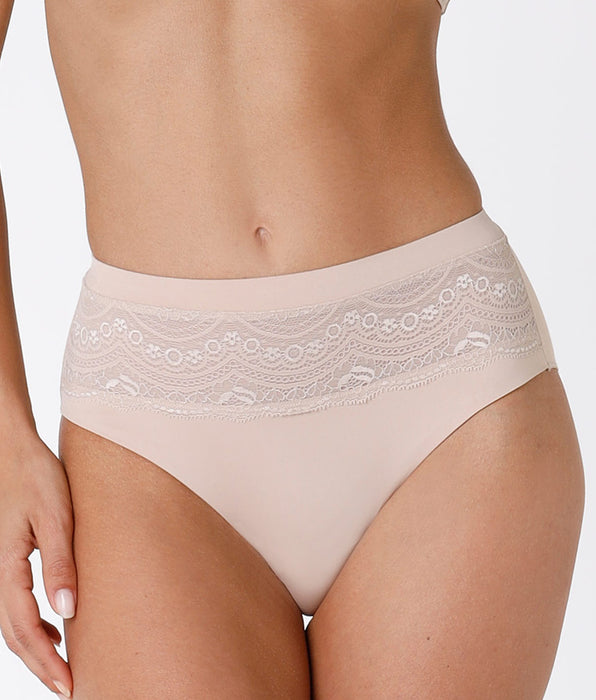 Lovable Celebrity Minimizer maxi briefs in lace and microfiber, skin