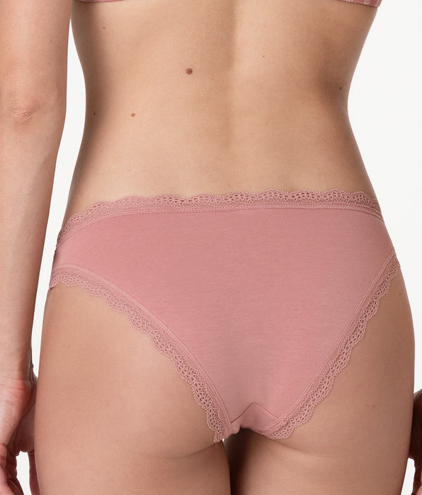 Lovable Lovable Panties briefs in stretch cotton and lace, powder pink