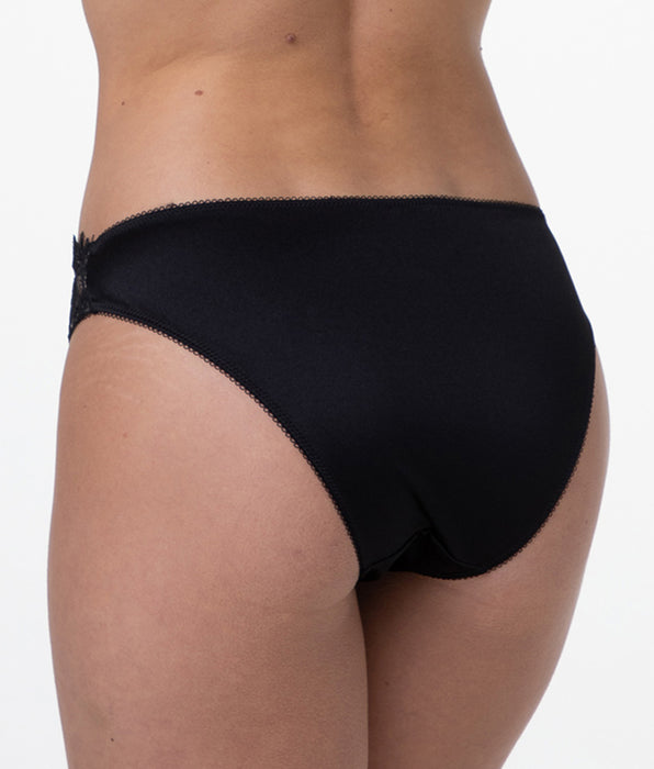 Lovable Le Studio Midi Briefs in lace, black