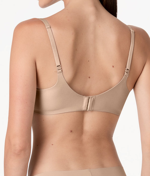 Lovable Underwire Bra Invisible Essence in microfiber, nude
