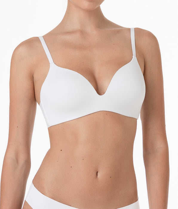 Lovable Wireless Bra Invisible Essence in microfiber, white