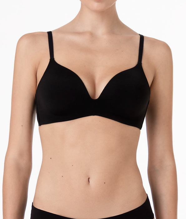 Lovable Wireless Bra Invisible Essence in microfiber, black